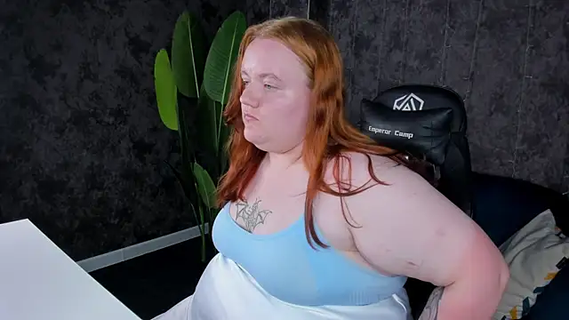 Snapshot of Angela_Cole chatting on July 16, 2026, 2:36 pm Angela Cole online show from July 16, 2026, 2:36 pm