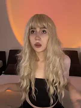 Snapshot of Charlotte_Pretty chatting on July 15, 2026, 4:52 am Charlotte Pretty online show from July 15, 2026, 4:52 am