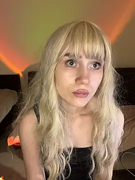 Snapshot of Charlotte_Pretty chatting on July 16, 2026, 5:10 pm Charlotte Pretty online show from July 16, 2026, 5:10 pm