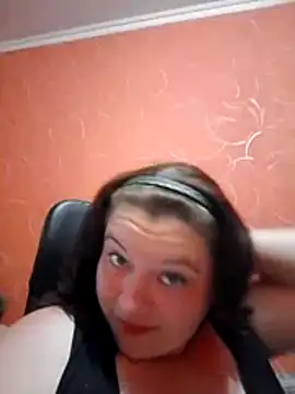 Snapshot of Moonshade30 chatting on July 18, 2026, 4:26 pm Moonshade30 online show from July 18, 2026, 4:26 pm