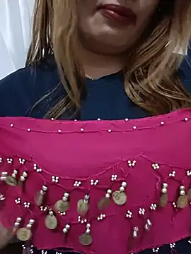 Snapshot of ShowcuRojna chatting on July 15, 2026, 8:38 pm ShowcuRojna online show from July 15, 2026, 8:38 pm