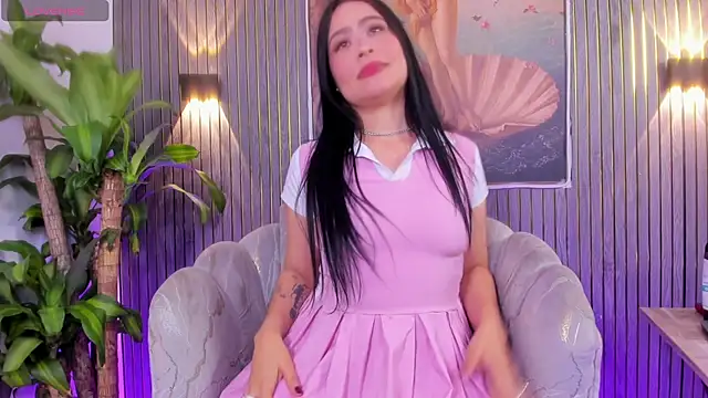 Snapshot of Lola_Hudgens chatting on July 18, 2026, 10:07 pm Lola Hudgens online show from July 18, 2026, 10:07 pm