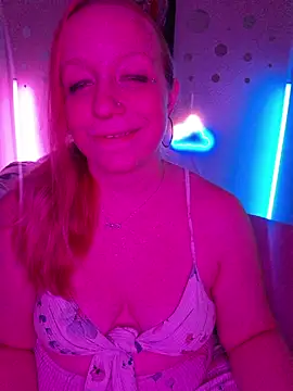 Snapshot of XxMs_StarzxX chatting on June 16, 2026, 2:22 am XxMs StarzxX online show from June 16, 2026, 2:22 am