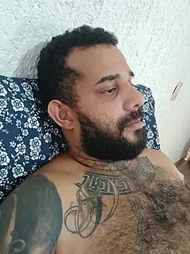 Snapshot of TuCubanoHoT chatting on July 19, 2026, 10:28 pm TuCubanoHoT online show from July 19, 2026, 10:28 pm