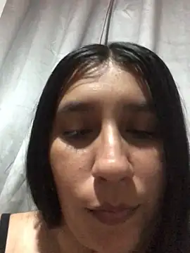 Snapshot of Foxy_April chatting on July 18, 2026, 1:36 am Foxy April online show from July 18, 2026, 1:36 am