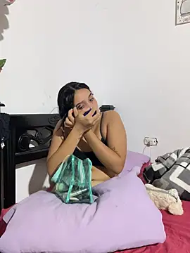 Snapshot of Reyxbabyalis chatting on July 20, 2026, 1:02 am Reyxbabyalis online show from July 20, 2026, 1:02 am