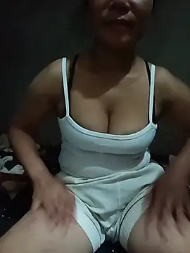 Snapshot of 1Lan-luly09 chatting on July 21, 2026, 3:35 pm 1Lan-luly09 online show from July 21, 2026, 3:35 pm