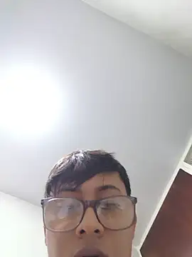 Snapshot of samm_12uu chatting on August 4, 2026, 6:56 pm samm 12uu online show from August 4, 2026, 6:56 pm