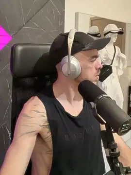 logan2kelly online show from July 31, 2026, 5:54 pm
