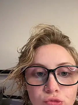 Kat peachyy26 online show from July 25, 2026, 12:18 am