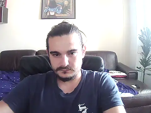 Snapshot of johnnybravovici chatting on July 23, 2026, 10:01 am johnnybravovici online show from July 23, 2026, 10:01 am