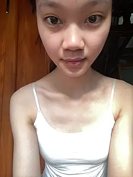 Snapshot of Li-Li12 chatting on July 23, 2026, 10:23 am Li-Li12 online show from July 23, 2026, 10:23 am