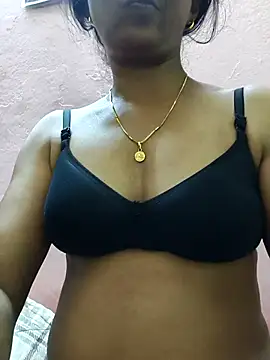 Dollysexy123 online show from August 3, 2026, 8:00 am