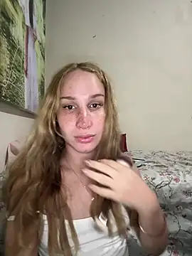 Snapshot of Helenaelisawrld chatting on July 24, 2026, 10:50 pm Helenaelisawrld online show from July 24, 2026, 10:50 pm