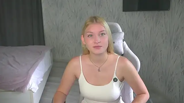 Snapshot of WilleneVanskiver chatting on July 26, 2026, 5:47 am WilleneVanskiver online show from July 26, 2026, 5:47 am