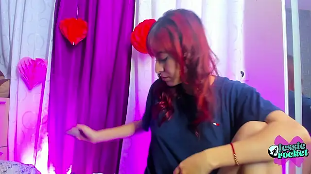 jessierocketx online show from March 18, 2026, 1:46 pm