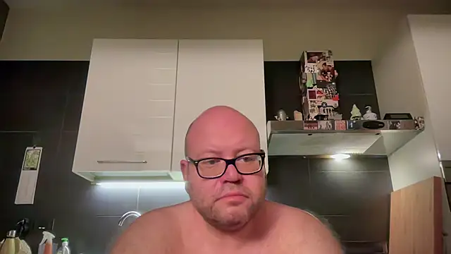 Snapshot of theitalianbear chatting on May 28, 2026, 2:19 am theitalianbear online show from May 28, 2026, 2:19 am