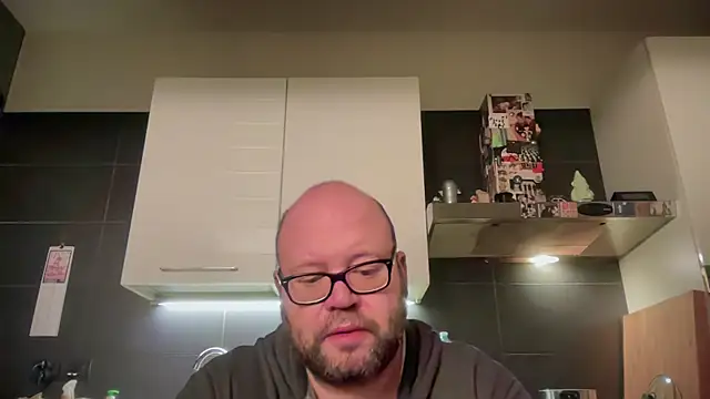 Snapshot of theitalianbear chatting on February 11, 2026, 5:57 pm theitalianbear online show from February 11, 2026, 5:57 pm