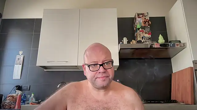 theitalianbear online show from September 24, 2025, 9:38 am