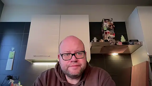 theitalianbear online show from March 29, 2026, 5:09 am