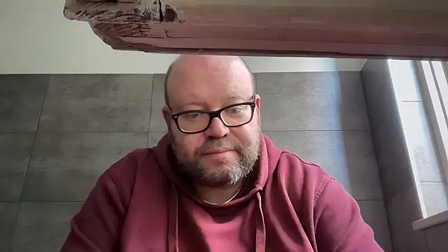 theitalianbear online show from April 8, 2026, 2:18 pm