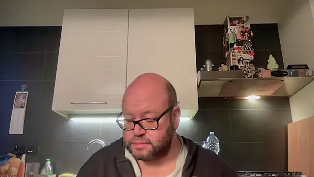 theitalianbear online show from December 3, 2025, 6:03 am