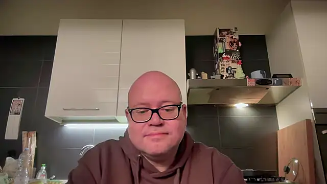 theitalianbear online show from March 12, 2025, 8:52 pm