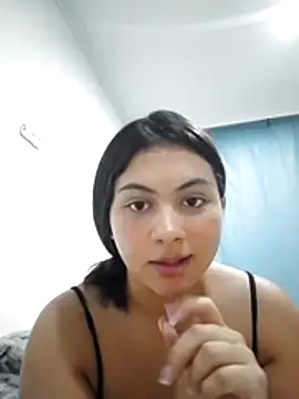 Snapshot of Neferaa chatting on July 31, 2026, 2:44 am Neferaa online show from July 31, 2026, 2:44 am