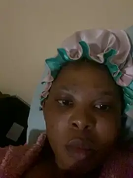 HeyHoneyBee online show from August 5, 2026, 7:41 pm