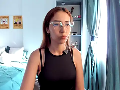 Snapshot of AriaRowenn chatting on August 4, 2026, 9:52 pm AriaRowenn online show from August 4, 2026, 9:52 pm