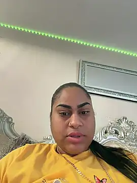 Snapshot of nickaury25 chatting on August 1, 2026, 9:02 pm nickaury25 online show from August 1, 2026, 9:02 pm