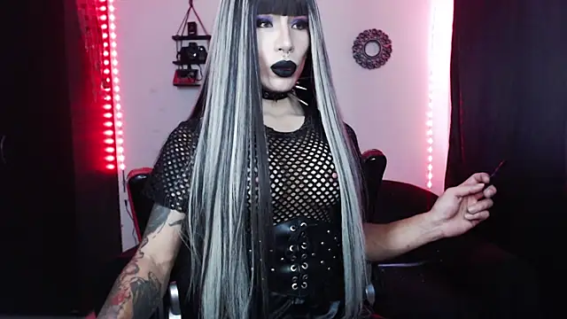 april simons2 online show from January 8, 2025, 2:56 pm