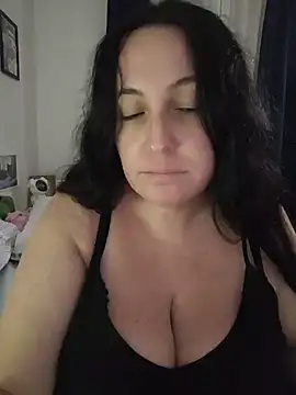 Snapshot of Wini_87 chatting on July 29, 2026, 9:36 pm Wini 87 online show from July 29, 2026, 9:36 pm