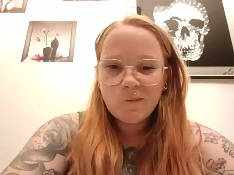 TinkTink87 online show from August 3, 2026, 8:26 pm