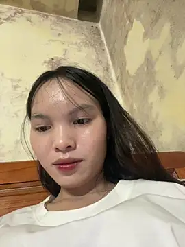 Snapshot of lola2003a chatting on August 3, 2026, 2:23 pm lola2003a online show from August 3, 2026, 2:23 pm