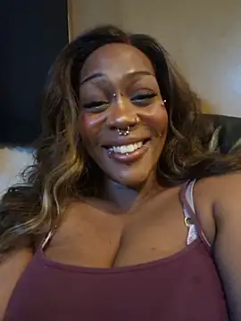 Bella-Nutella online show from August 3, 2026, 10:14 pm