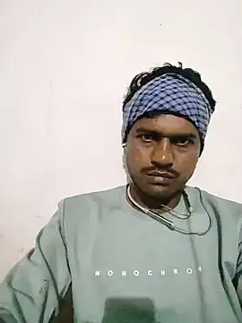 Snapshot of Raakkesh chatting on August 4, 2026, 3:27 pm Raakkesh online show from August 4, 2026, 3:27 pm