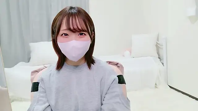 NIMO CHAN online show from August 6, 2026, 4:40 am