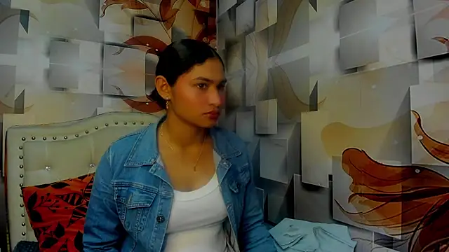 Snapshot of malaika_chalo chatting on August 3, 2026, 2:12 pm malaika chalo online show from August 3, 2026, 2:12 pm