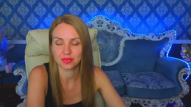 GabriEllla 4U online show from August 3, 2026, 1:39 pm