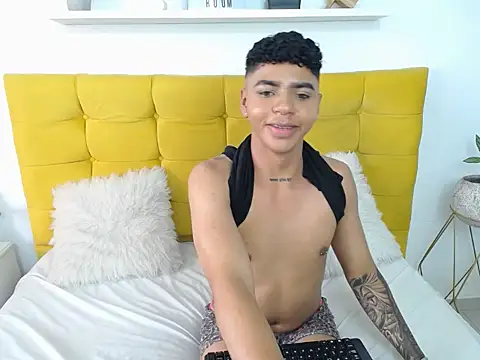 Snapshot of LianHalo chatting on August 4, 2026, 7:51 pm LianHalo online show from August 4, 2026, 7:51 pm