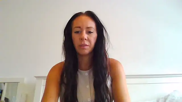Snapshot of Charming-ScarlettX chatting on August 5, 2026, 8:08 am Charming-ScarlettX online show from August 5, 2026, 8:08 am
