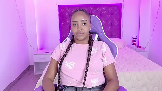 Snapshot of evangelineebleane chatting on August 4, 2026, 5:50 pm evangelineebleane online show from August 4, 2026, 5:50 pm