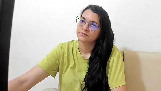 MARILYN GARCIA online show from March 3, 2026, 2:57 pm