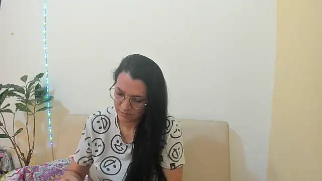 Snapshot of MARILYN_GARCIA chatting on April 22, 2026, 4:03 pm MARILYN GARCIA online show from April 22, 2026, 4:03 pm