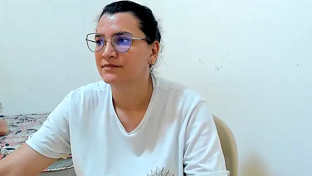 Snapshot of MARILYN_GARCIA chatting on June 10, 2026, 7:59 pm MARILYN GARCIA online show from June 10, 2026, 7:59 pm