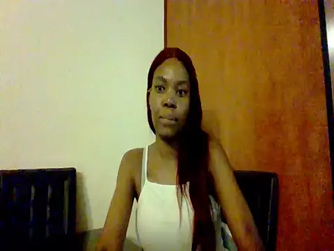 Snapshot of EbonyDivaxo chatting on August 5, 2026, 6:24 pm EbonyDivaxo online show from August 5, 2026, 6:24 pm