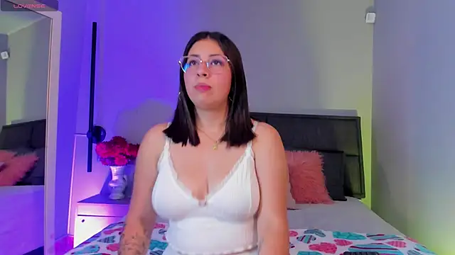 Snapshot of leya__26 chatting on August 7, 2026, 6:14 pm leya 26 online show from August 7, 2026, 6:14 pm