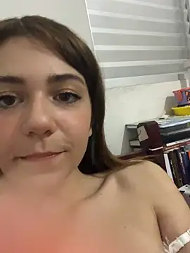 Snapshot of sophibunnie chatting on August 6, 2026, 6:36 pm sophibunnie online show from August 6, 2026, 6:36 pm