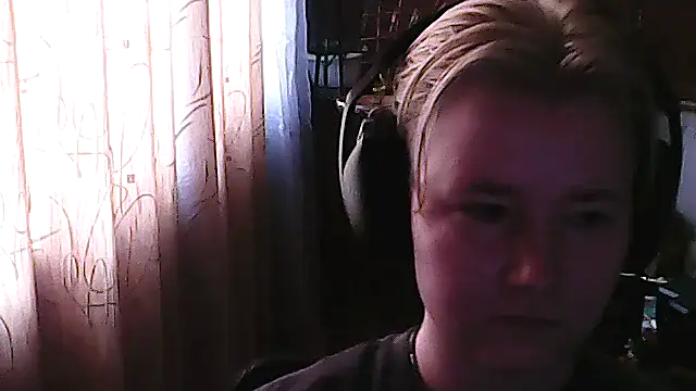 MadisonReedd online show from August 7, 2026, 12:22 pm